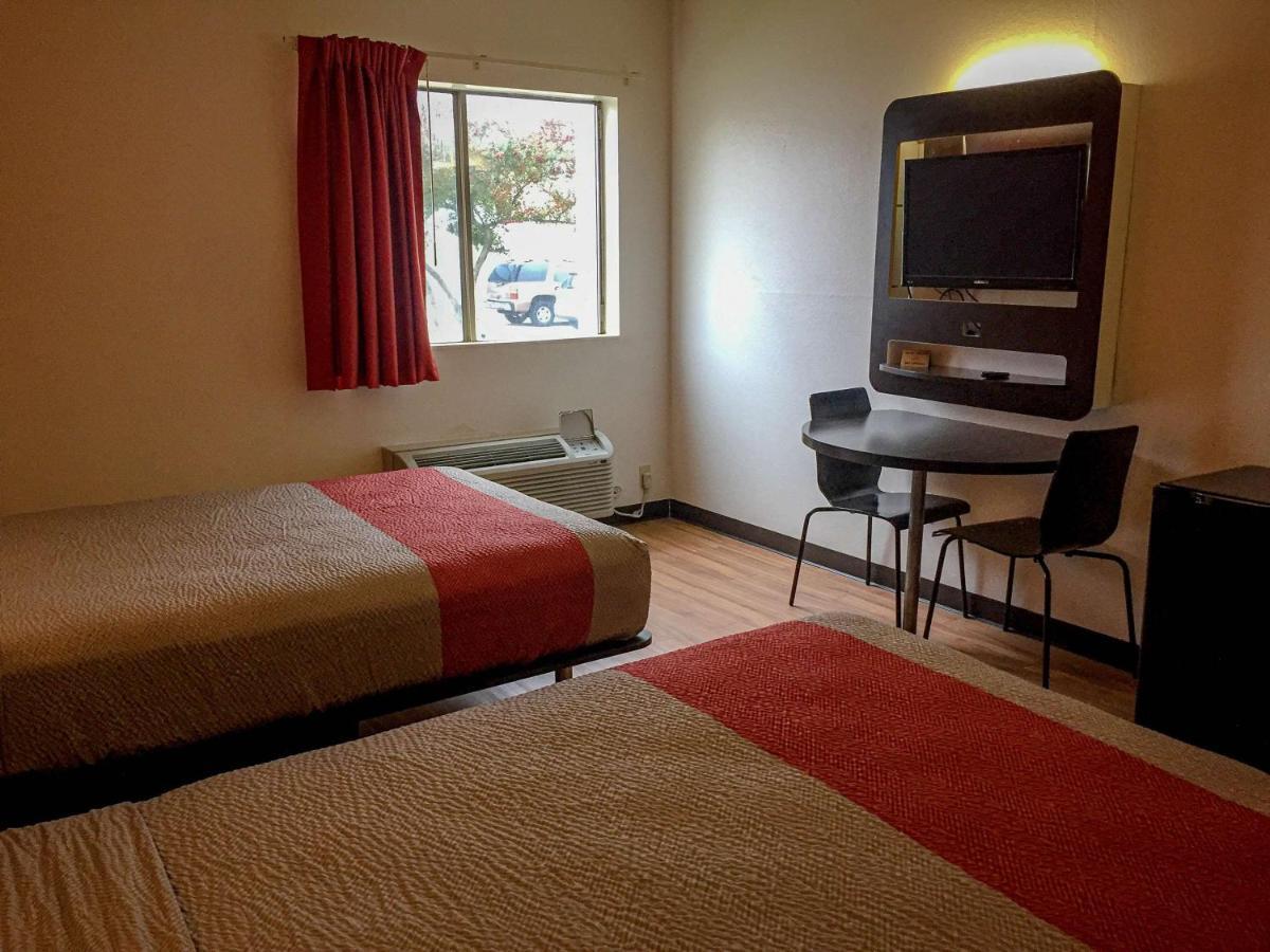Motel 6-Woodway, Tx Kültér fotó